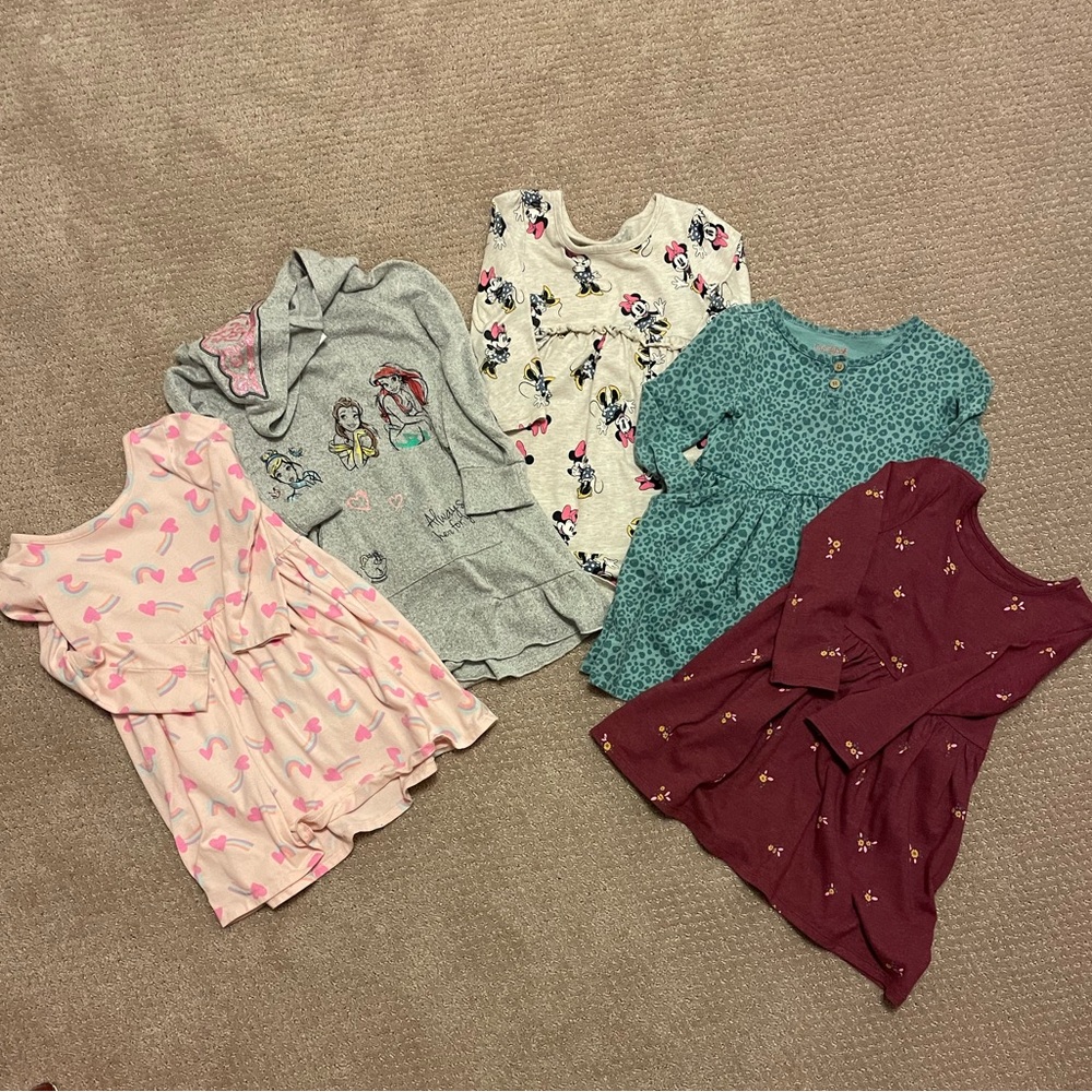 Bundle of 5 dresses - size 4